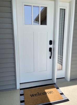 Exterior detail - Entire Home: First Class Stay for Work & Play
(Bettendorf)