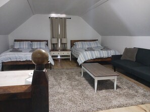 3 bedrooms, desk, iron/ironing board, free WiFi - Riverview Bliss in Beautiful Home (Richland)