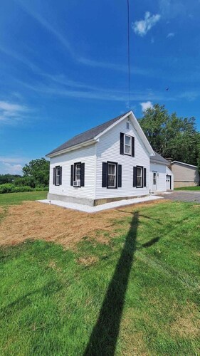 Riverview Bliss in Beautiful Home