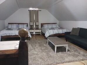 3 bedrooms, desk, iron/ironing board, free WiFi
