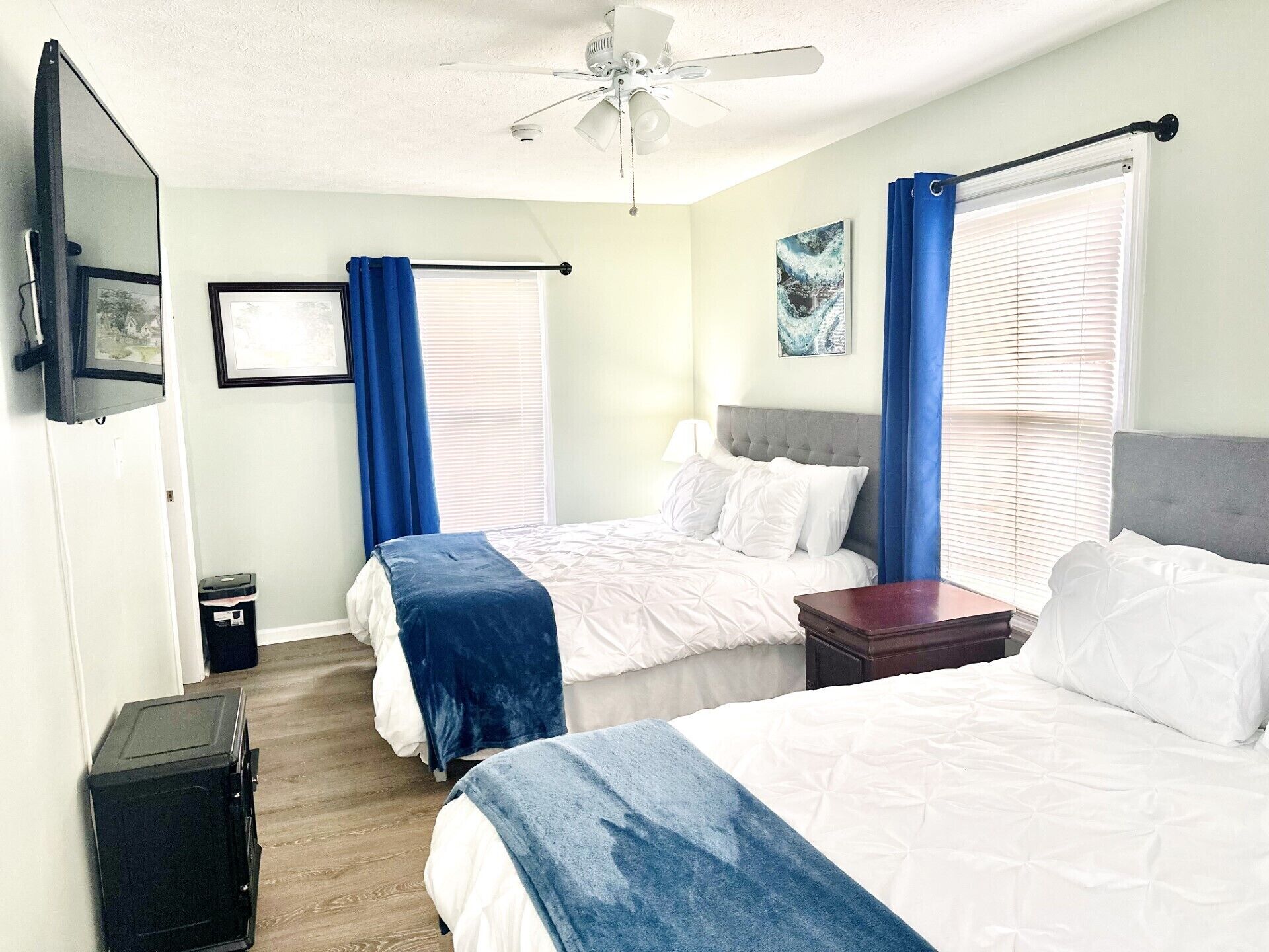 Photo - Speedway Legacy Inn