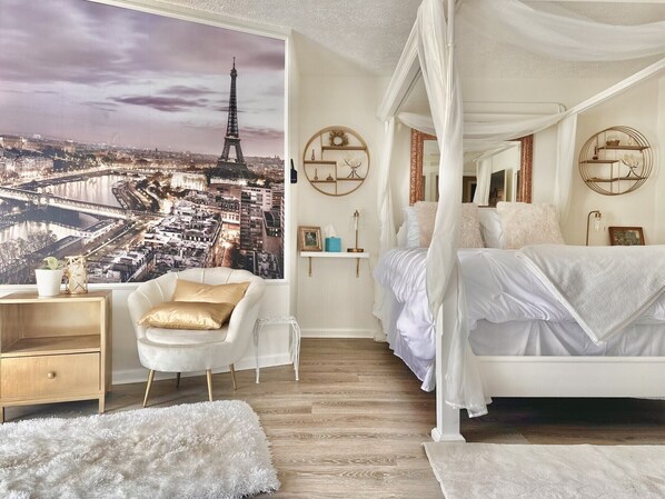 Chambre Double Luxe, salle de bains attenante (Paris Suite) | Literie hypoallergénique, décoration personnalisée