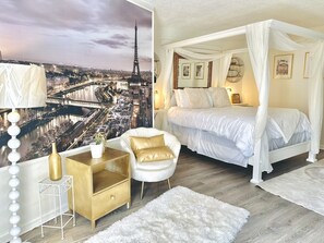 Luxury Double Room, Ensuite (Paris Suite) - Speedway Legacy Inn  (Indianapolis)