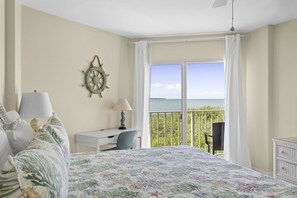 2 bedrooms, desk, iron/ironing board, travel crib - Amazing Ocean view at Ocean Pointe w/Heated Pool (Tavernier)
