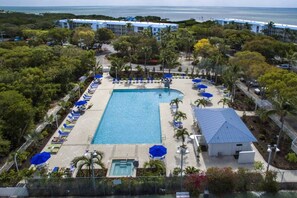 A heated pool - Amazing Ocean view at Ocean Pointe w/Heated Pool (Tavernier)