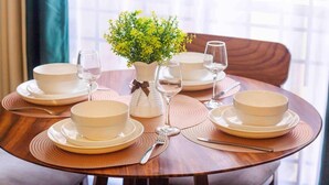 Ảnh chưa phân loại, 4 trong số 28 ảnh, nút