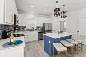 Fridge, microwave, oven, stovetop - Lighthouse Landing - Half Block to Beach (Panama City Beach)