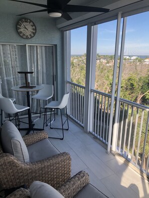 Outdoor dining - Pool, Pickleball, Ocean View, Brand New! (Fort Myers Beach)