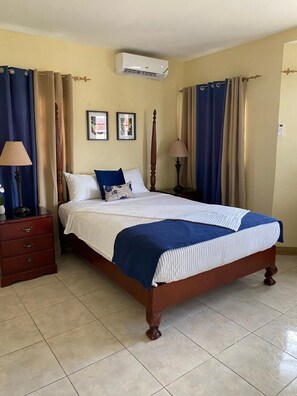 2 bedrooms, iron/ironing board, free WiFi - Eventuality B&B at Kensington (Kingston)