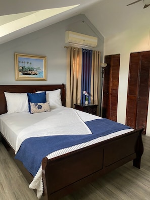 2 bedrooms, iron/ironing board, free WiFi - Eventuality B&B at Kensington (Kingston)