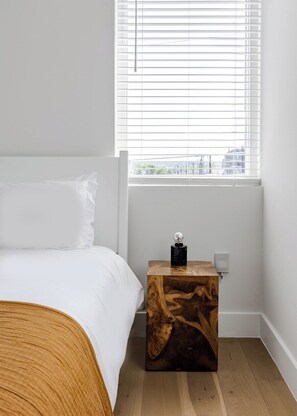 1 habitación, tabla de planchar con plancha, internet y ropa de cama 