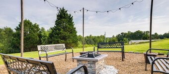 Relax Fireside! Home < 1 Mi to Tryon International