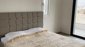 4 Schlafzimmer, Bügeleisen/Bügelbrett, Bettwäsche