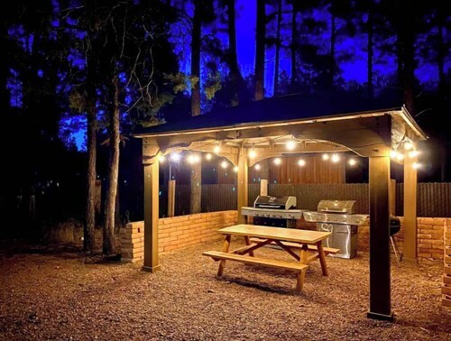Cabin with a Treehouse/Hot Tub/Barndominium/Arcade - Sleeps up to 32