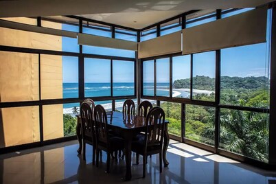 Ocean view penthouse with top location
