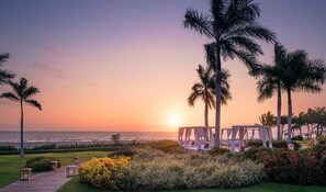 On the beach, sun loungers, beach towels - 2BD/3BA Vidanta Estates Condo - Highest Level at the Resort! PGA Mexico Open! (Nuevo Vallarta)