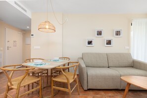 Interior - APARTAMENTOS LAS CIENCIAS I. WIFI + PARKING + AIRE ACONDICIONADO + BALCON (Valencia)