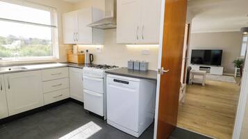 Fridge, dishwasher, electric kettle, toaster