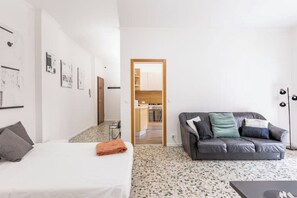 1 bedroom, iron/ironing board, travel cot, free WiFi