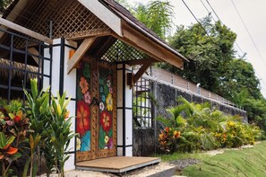 Exterior detail - Beachside Property, Pool,  Sleeps 28, Surfers Dream, 100 steps to the Beach.  (Guanacaste Province)