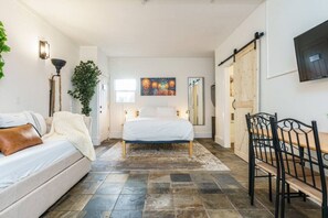 1 camera, una scrivania, ferro/asse da stiro, Wi-Fi