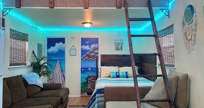 POC Cabana on Maple St. Cozy little cabin, great location.