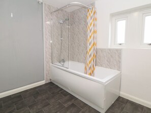 Cottage | Bathroom - Cheshire House (Hope Valley)