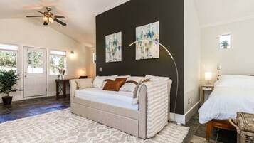 2 bedrooms, desk, iron/ironing board, travel crib