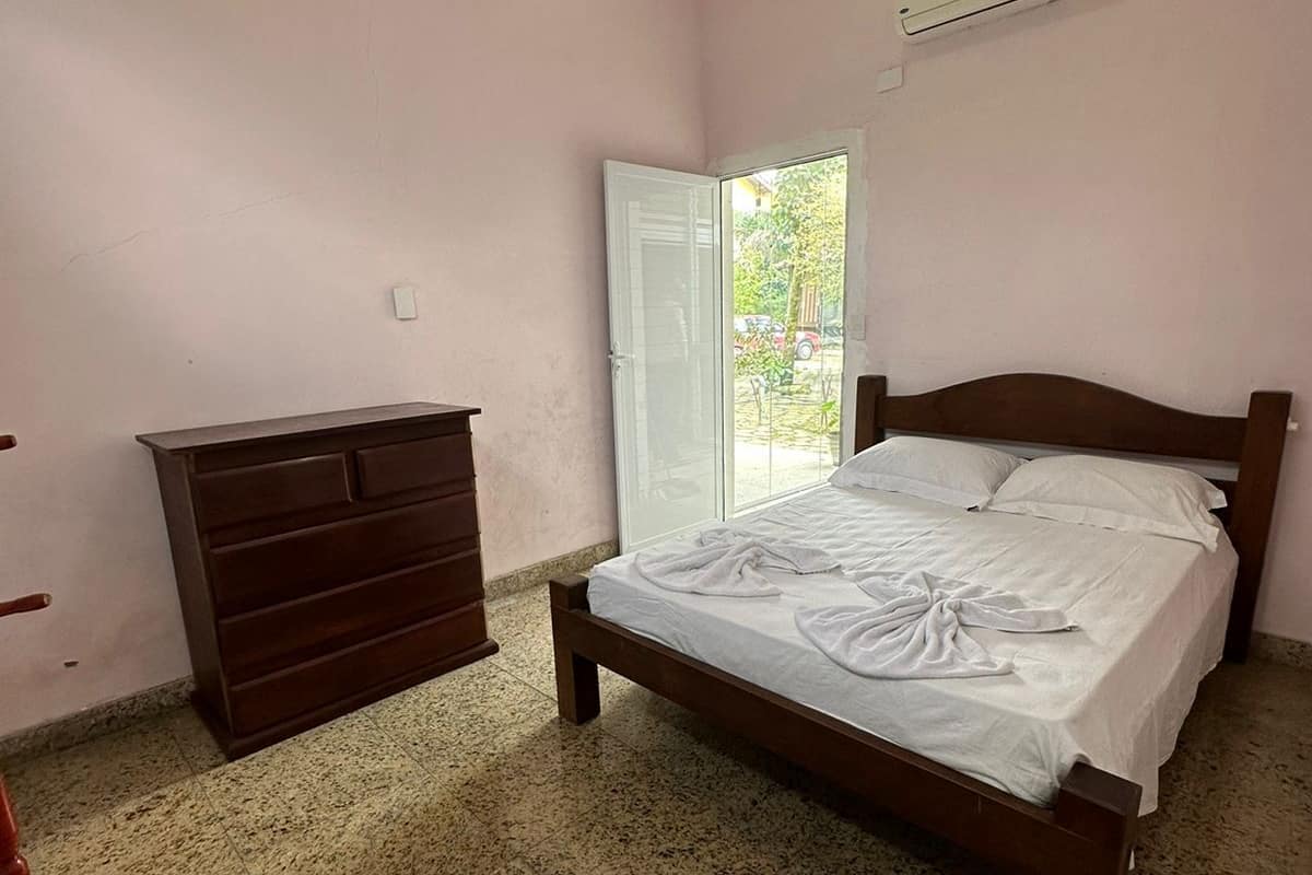 Standard Double Room | WiFi (free), individually furnished, bed sheets
