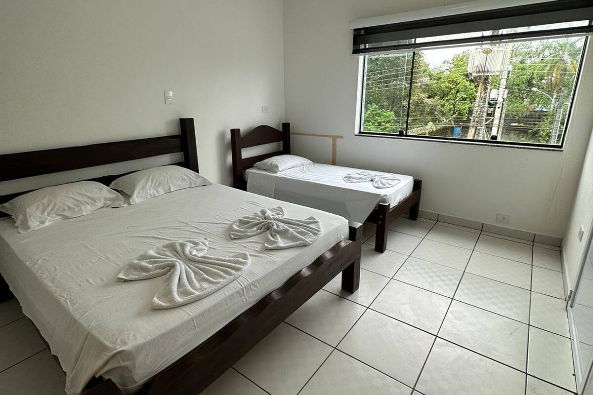 Traditional Triple Room | WiFi (free), individually furnished, bed sheets