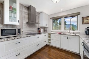 Unclassified image, 4 of 57, button - Best Mountain Views in Estes! Large Family Home (Estes Park)