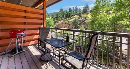 River Overlook Loft: Downtown Condo