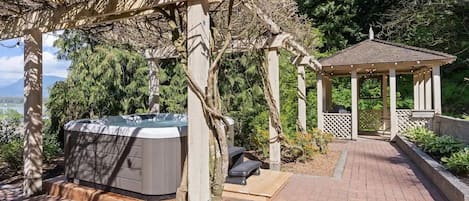 Baignoire à remous extérieure
