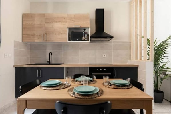 Private kitchen - The Family Home - Cosy House in Historical Center (carcassonne)