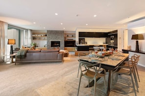 Smart TV, fireplace, books, stereo