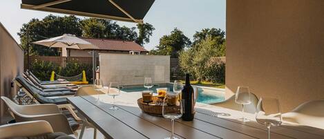 Piscine extérieure, piscine chauffée