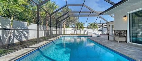 Piscine extérieure, piscine chauffée