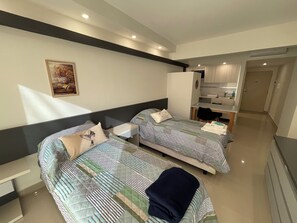 Apartment, Multiple Bedrooms, Accessible, Smoking