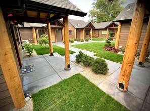 Property grounds - Bear Mountain -Suite 9 (Grants Pass)