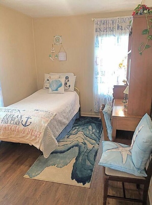 2 室のベッドルーム、デスク、アイロン / アイロン台、WiFi (無料)