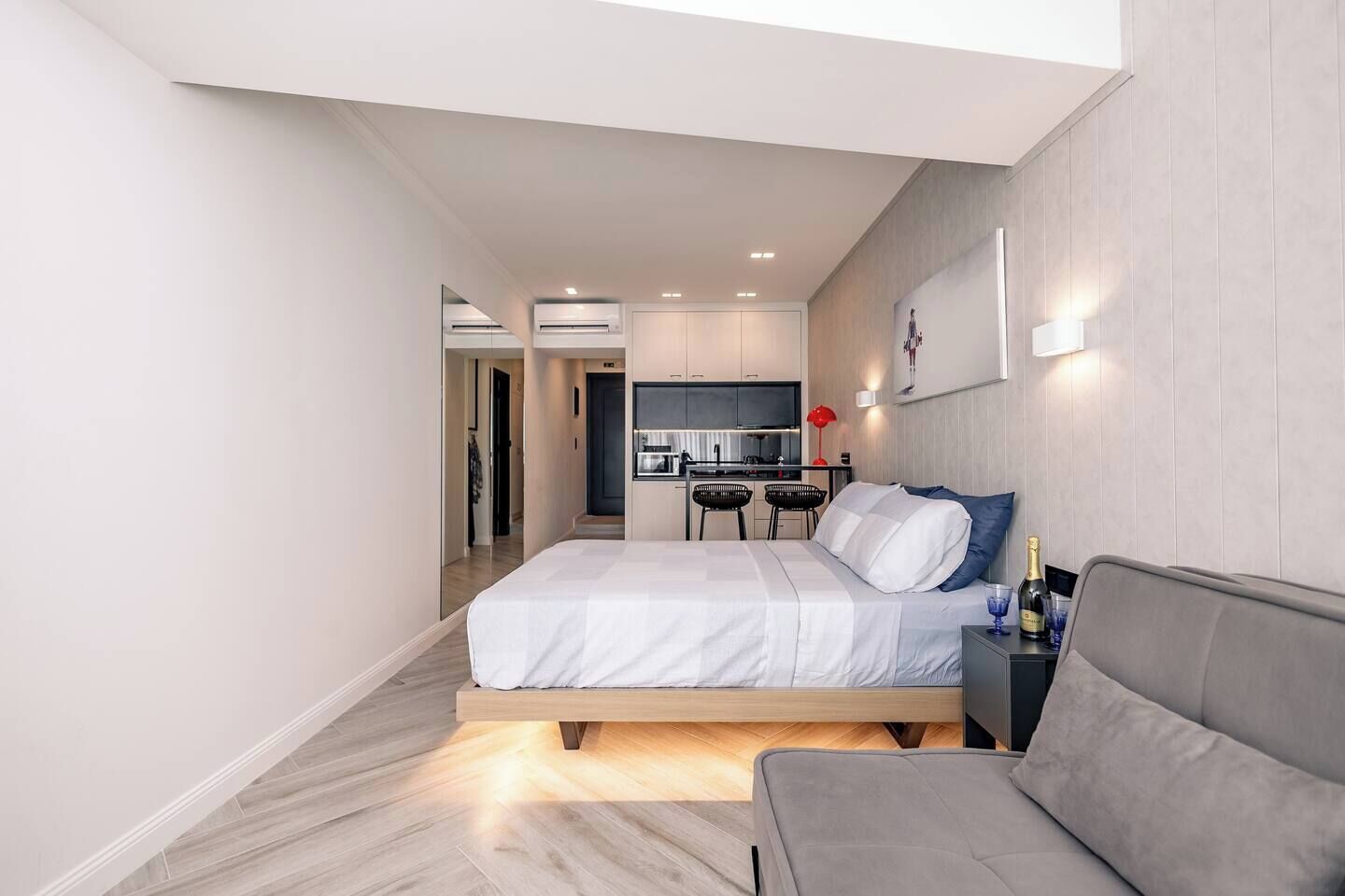 1 bedroom, travel crib, WiFi, bed sheets