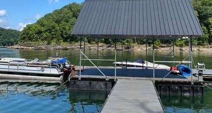 Gidget at Villager- Pool,Resort Dock