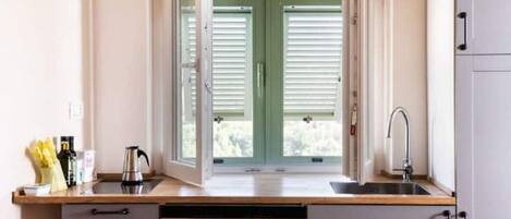 Microwave, stovetop, dishwasher