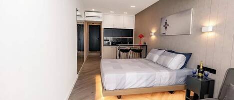 1 室のベッドルーム、旅行用ベビーベッド、WiFi、ベッドシーツ