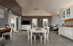 Dining - Villa Oliveto Smilcic (Smilcic)