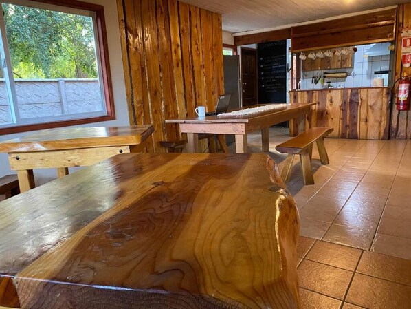 تناول الطعام