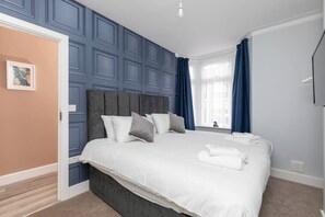 4 dormitorios, tabla de planchar con plancha, wifi gratis y ropa de cama