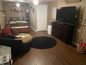 1 bedroom, iron/ironing board, free WiFi, bed sheets