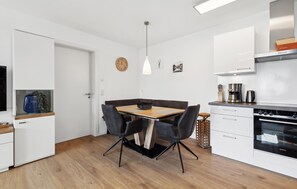 Fridge, microwave, stovetop, dishwasher - GebirgsResort Winterberg (Winterberg)