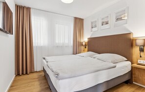 2 Schlafzimmer, Reisekinderbett, kostenloses WLAN